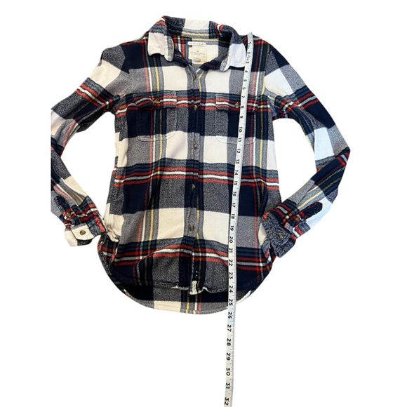 Women's American Eagle Flannel Plaid Button Down Shirt S Blue White Long Top - Picture 8 of 9